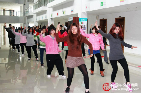 26��̩����ѧ�����ݻ��Ľ�������ѧϰ�й�����