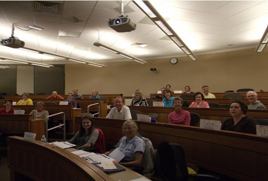 �նɴ�ѧ����ѧԺ���조���κ�����ҹУ�γ�