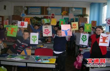 �й���ֽ�ν����������ǵ���������ѧ���ý�ѧ