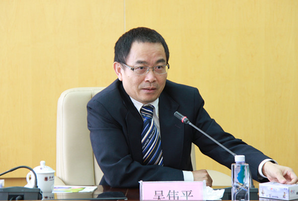 ���ȴ�ѧ�ٰ컪����̳��ͬ�����ƽ����Ľ���