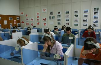 索非亚大学孔子学院成功举行2012年新HSK考试