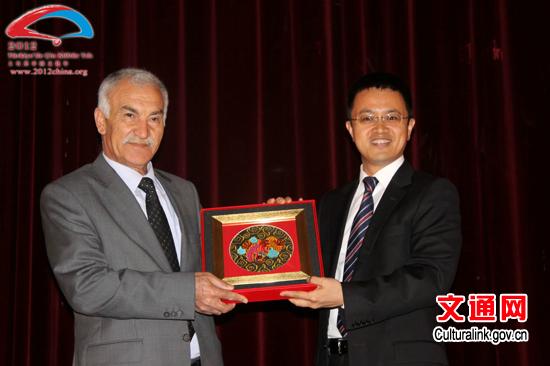 ������һ��ѧ���е������й��Ļ���