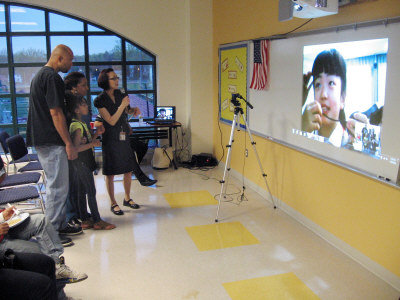 新泽西公校巧教中文与中国学生视频聊天效果佳