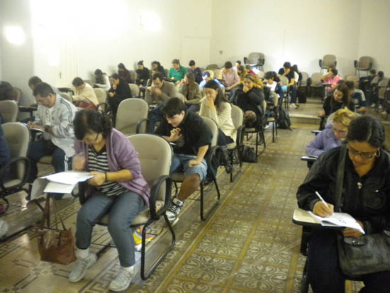 圣保罗州立大学孔子学院2012年首次汉考举行