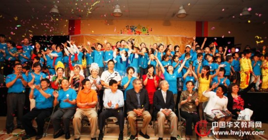 “中华文化大乐园”夏令营在蒙特利尔再炫民族风