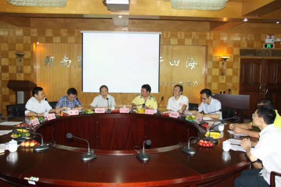 中国华文教育基金会一行莅暨南大学华文学院调研