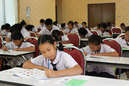 泰国东方大学孔子学院汉语水平考试突破千人