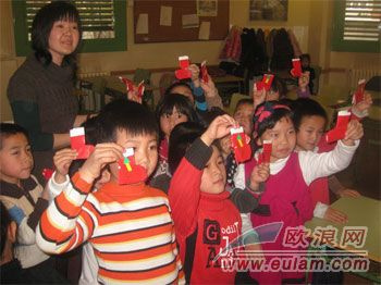 西班牙巴塞罗那中国学校开展年度“最后一堂课”