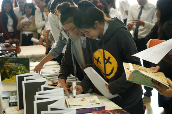 泰国东方大学孔子学院举办2013首期汉语文化营