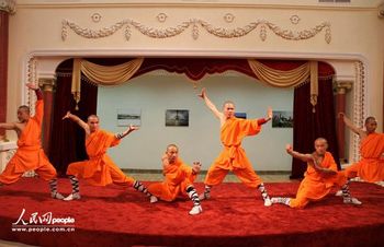 �й��������ڶ������й���ͳ�Ļ���ͼ��