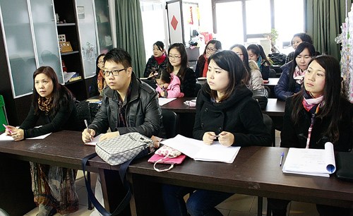意大利佛罗伦萨中文学校开通无线网络课堂