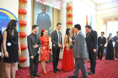 �й�פ�ڿ�����ʹ��ϯ�������š��ڿ�����������