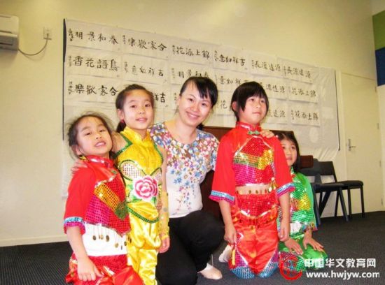 中国文化海外行新西兰营闭营精心布展秀教学成果