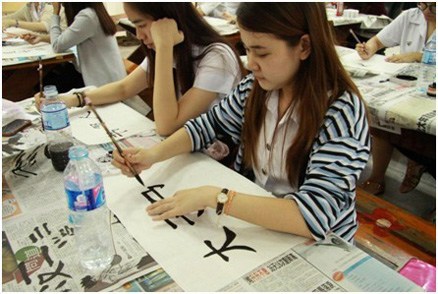 泰国农业大学孔子学院举办第五届书法比赛(图)