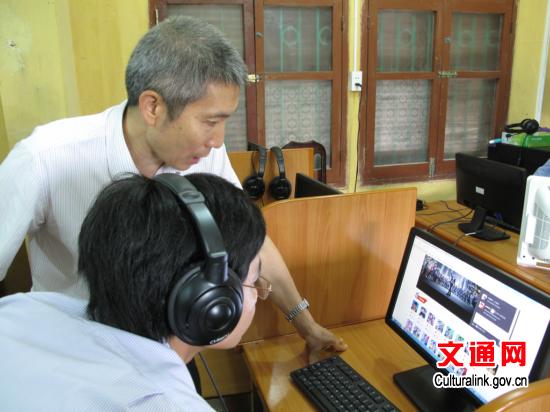 中国驻越南使馆文化参赞考察越外语学院中文教学