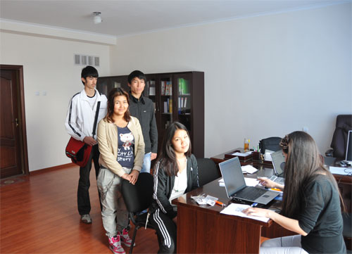 中亚多国兴起“汉语热”孔子学院“遍地开花”(3)