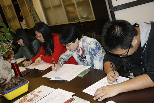 ���������ѧУ�Ͻ�ʦ���µ������ɽ�ʦ��̸����