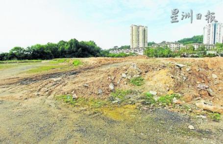马来西亚一华小保留地改建体育馆当地居民失望