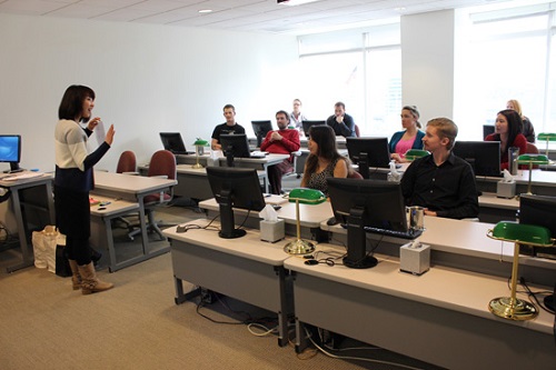 ����������������ѧ��Ժ�߽�������˾���캺���