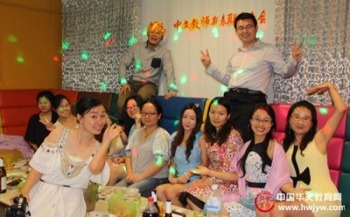 泰国三才公学庆新春校长感谢中文教师贡献(图)