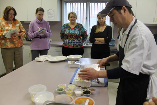 美孔子学院开设中华厨艺课趣味性强学员爆满(图)