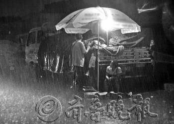 9日暴雨袭击济南部分观测点降水量达118.8毫米