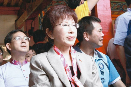 国民党参选人洪秀柱暂停行程称绝不可能退选