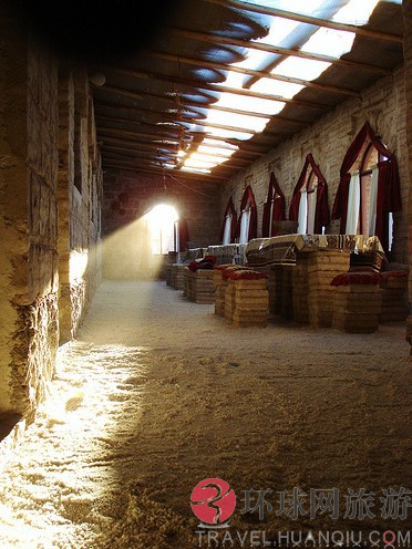 实拍盐宫旅馆请勿舔舐墙壁图2