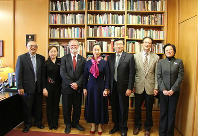 פ���׶������·��ʼӵ��ظ�У�ٽ�������ѧ����