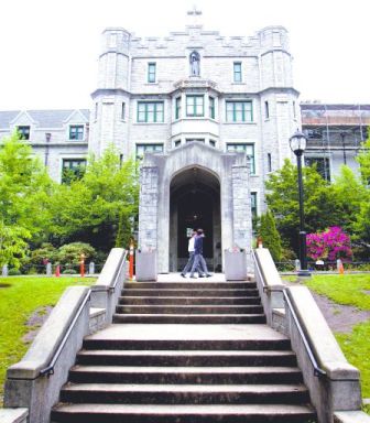 加拿大两名校收到残肢包裹疑属被害中国留学生