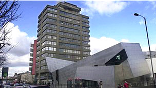 Ӣ��Ա�����׶ض����ѧִ��֮����������������