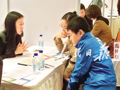 中国留学生低龄化趋势明显:切忌过度“保护”