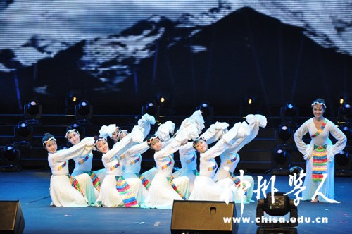 在新加坡中国留学生举行2013年春节晚会