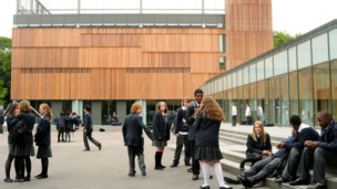 英国公立学校首招中国留学生9月迎来第一批学生
