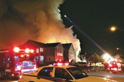 加拿大一香港留学生租住地库失火被困45分钟获救