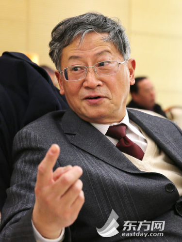 人大代表严诚忠建议建立海归人才导向服务和机制