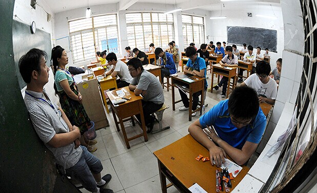 美媒体称一成中国留学生申请材料存在造假问题