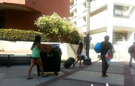 ���ϼӴ�����Ǩ��У������̸����Ȼ�����������