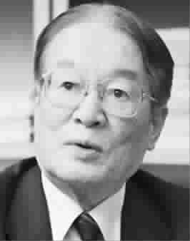 日本新任防卫大臣言论强硬右翼立场引发争议