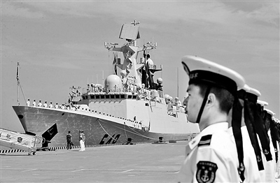 中国海军护航编队3年成功护送船舶4800艘