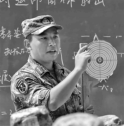 中国特种兵不带装具可下潜到水下30米深处
