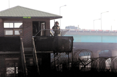 朝鲜士兵逃韩细节：半夜敲韩军哨所门才被发现