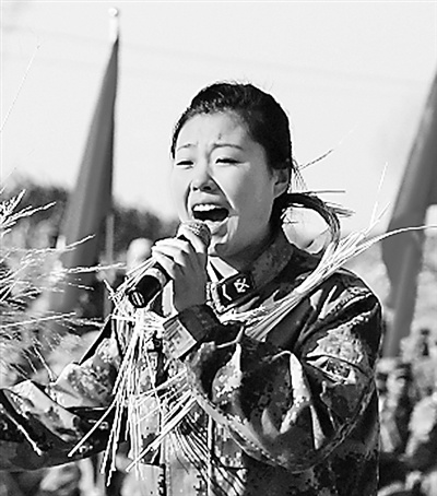 女大学生赵梓屹参军入伍青春舞台放飞绿色梦想