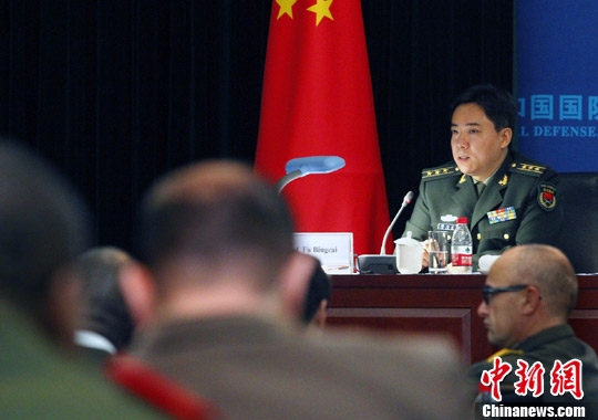驻华武官赞中国军队积极参与国际医疗救援行动