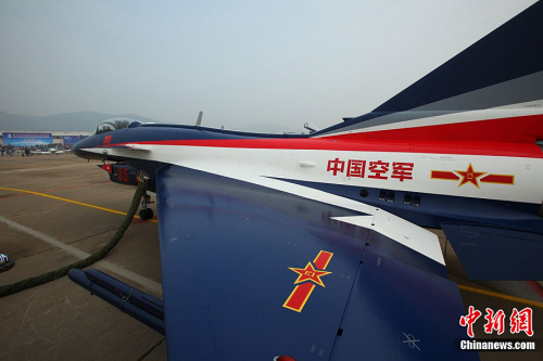 沈空航空兵某师机务保障歼-10战机高飞远航(图)