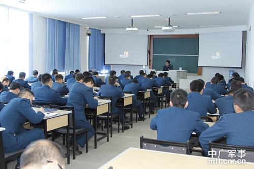 空军新闻宣传骨干培训在空军指挥学院开班(图)
