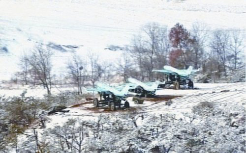 朝鲜首次公开无人机空袭训练和导弹发射相关照片