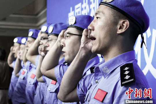 16名广东警察启程赴非洲利比里亚执行维和任务