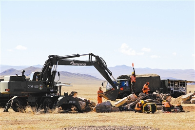 ������Ȼ�ֺ���Ԯ����ѵ����Ļ��ͼ��