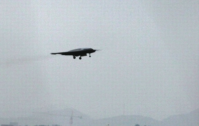 中国利剑隐身无人机成功首飞历时近20分钟(图)